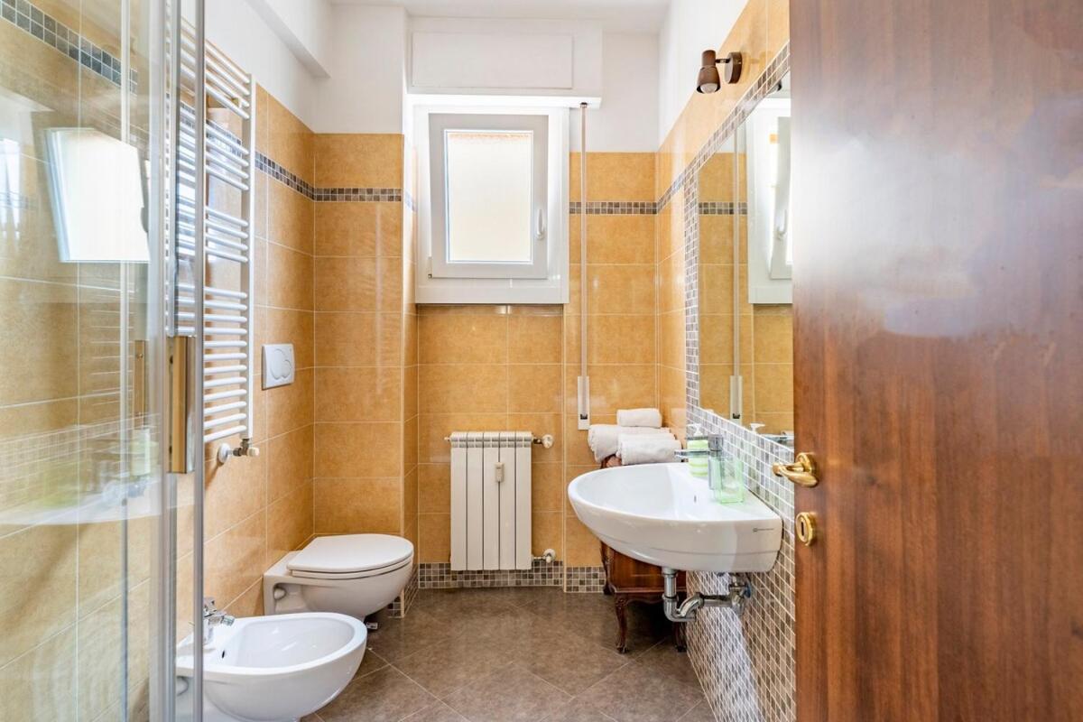 Casa Vacanze Alessio Рим Екстер'єр фото